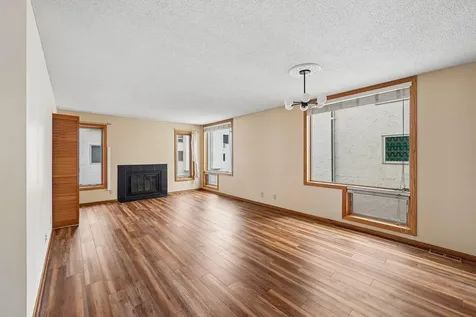 3058 Lake Shore Drive Minneapolis MN 55416
