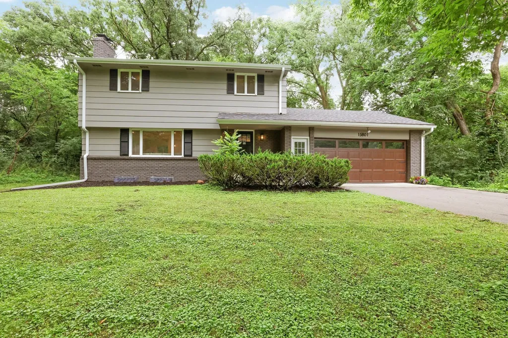 15801 Day Place Minnetonka MN 55345