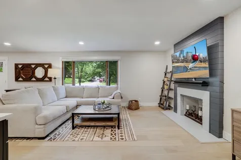 15801 Day Place Minnetonka MN 55345