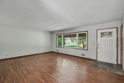 2480 14th Avenue E North Saint Paul MN 55109
