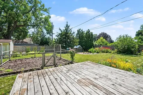 2480 14th Avenue E North Saint Paul MN 55109