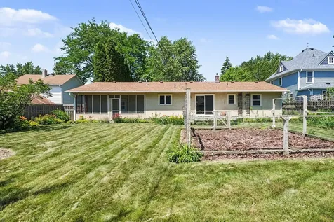 2480 14th Avenue E North Saint Paul MN 55109