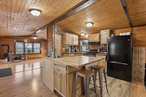 41 Bowman Street Stewart MN 55385