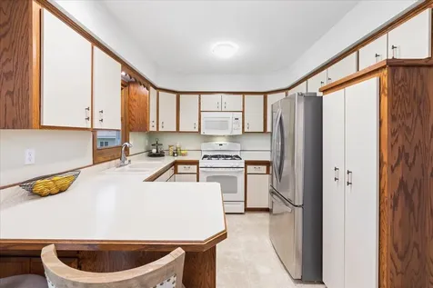 9131 Annapolis Lane N Maple Grove MN 55369