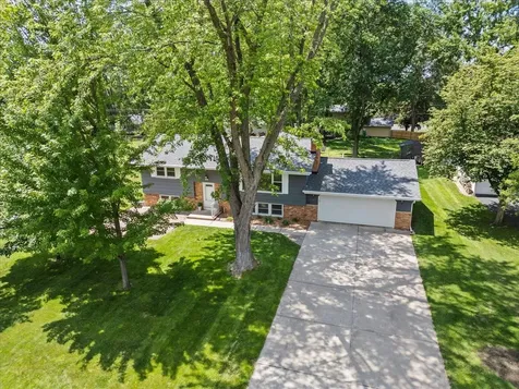 9131 Annapolis Lane N Maple Grove MN 55369