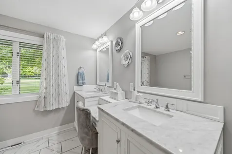 1831 Koehnen Circle Excelsior MN 55331