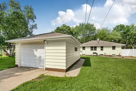 916 River Avenue S Sauk Rapids MN 56379