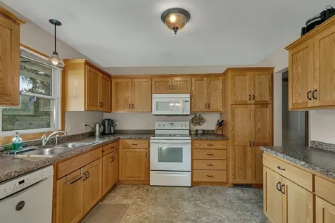 916 River Avenue S Sauk Rapids MN 56379