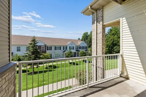 1244 County Road D E Maplewood MN 55109