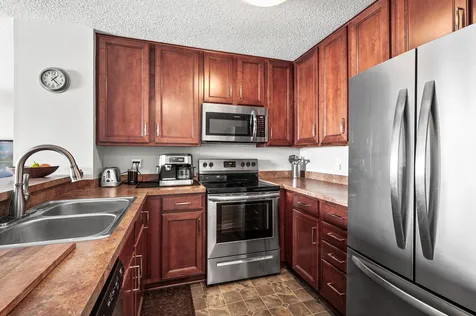 6020 Chasewood Parkway Hopkins MN 55343