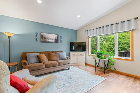 450 Lally Court Zumbrota MN 55992