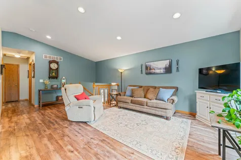 450 Lally Court Zumbrota MN 55992