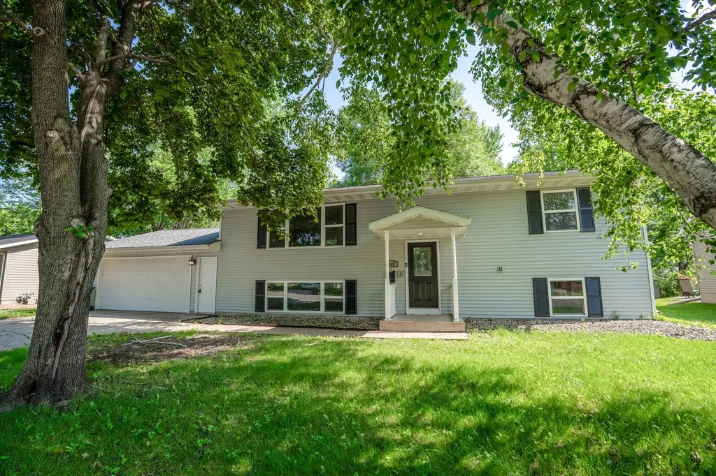 708 Olena Avenue SE Willmar MN 56201
