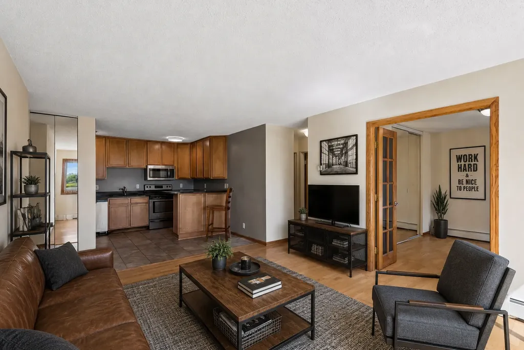 1800 Lasalle Avenue Minneapolis MN 55403
