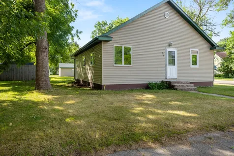 229 7th Avenue Enderlin ND 58027