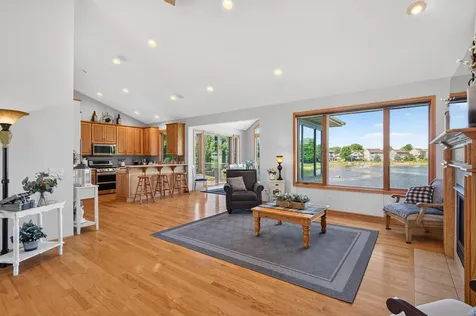 5608 105th Avenue N Brooklyn Park MN 55443
