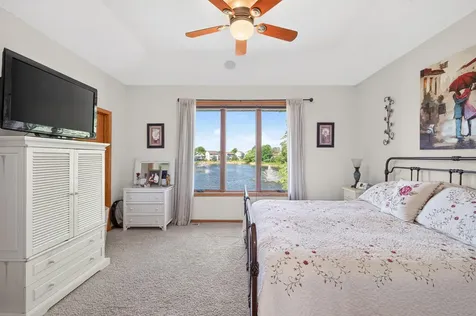 5608 105th Avenue N Brooklyn Park MN 55443