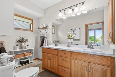 5608 105th Avenue N Brooklyn Park MN 55443