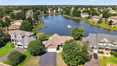 5608 105th Avenue N Brooklyn Park MN 55443