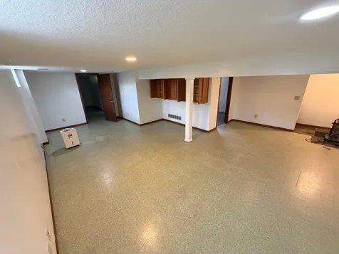 2140 Bush Avenue E Saint Paul MN 55119
