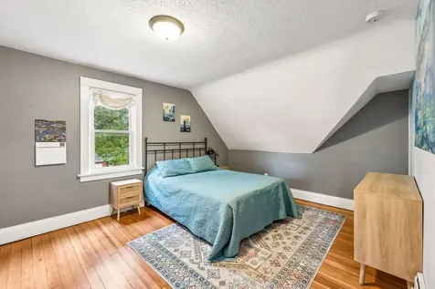 992 Bellows Street West Saint Paul MN 55118