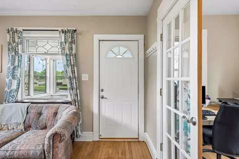 992 Bellows Street West Saint Paul MN 55118