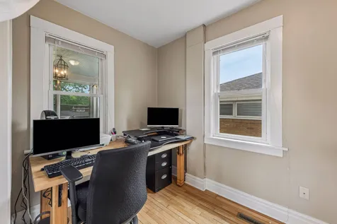 992 Bellows Street West Saint Paul MN 55118