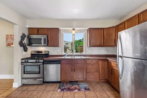 992 Bellows Street West Saint Paul MN 55118