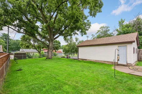 992 Bellows Street West Saint Paul MN 55118
