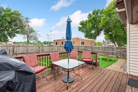 992 Bellows Street West Saint Paul MN 55118