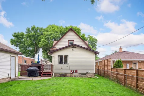992 Bellows Street West Saint Paul MN 55118