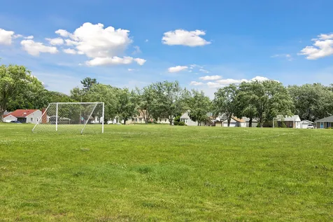 992 Bellows Street West Saint Paul MN 55118