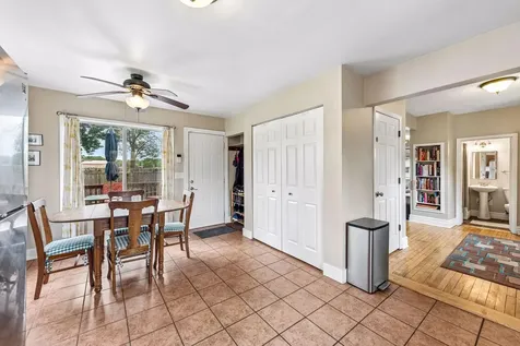 992 Bellows Street West Saint Paul MN 55118