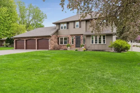 900 Nina Court Mendota Heights MN 55118