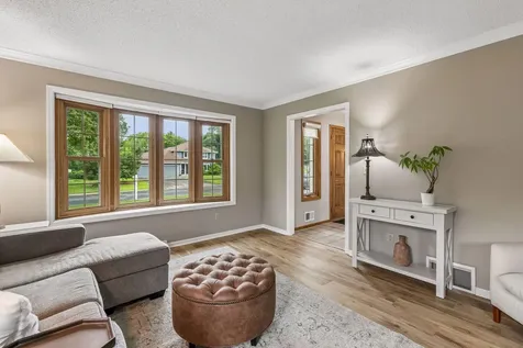 900 Nina Court Mendota Heights MN 55118