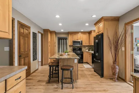 900 Nina Court Mendota Heights MN 55118