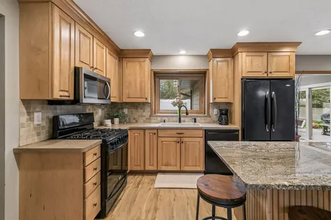 900 Nina Court Mendota Heights MN 55118