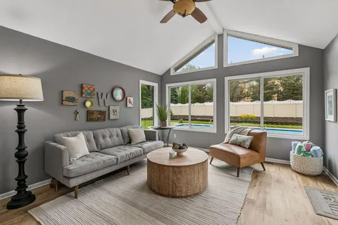 900 Nina Court Mendota Heights MN 55118