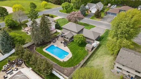 900 Nina Court Mendota Heights MN 55118