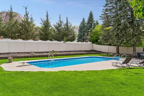 900 Nina Court Mendota Heights MN 55118