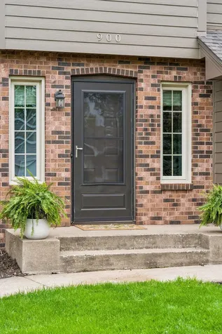 900 Nina Court Mendota Heights MN 55118