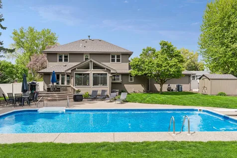 900 Nina Court Mendota Heights MN 55118