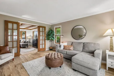 900 Nina Court Mendota Heights MN 55118