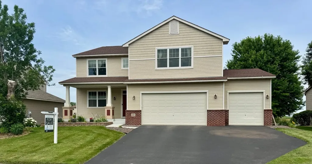2061 Winterberry Lane Shakopee MN 55379