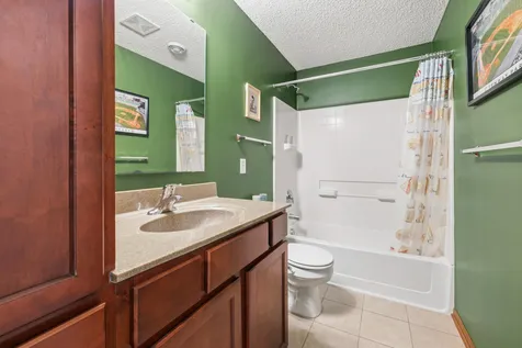 2061 Winterberry Lane Shakopee MN 55379