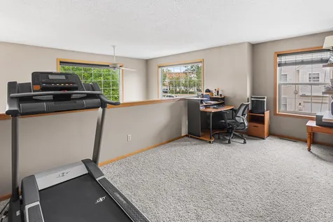 2033 Poppy Drive Chanhassen MN 55317