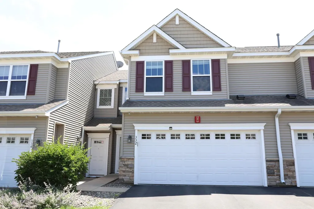 332 Orendorff Way NE Columbia Heights MN 55421