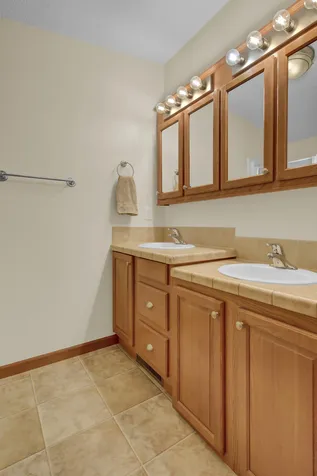 5042 White Gables Road Brainerd MN 56401