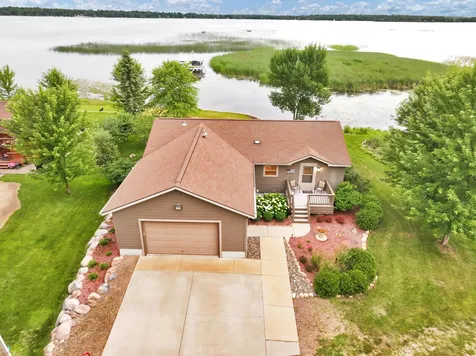 5042 White Gables Road Brainerd MN 56401