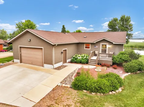 5042 White Gables Road Brainerd MN 56401
